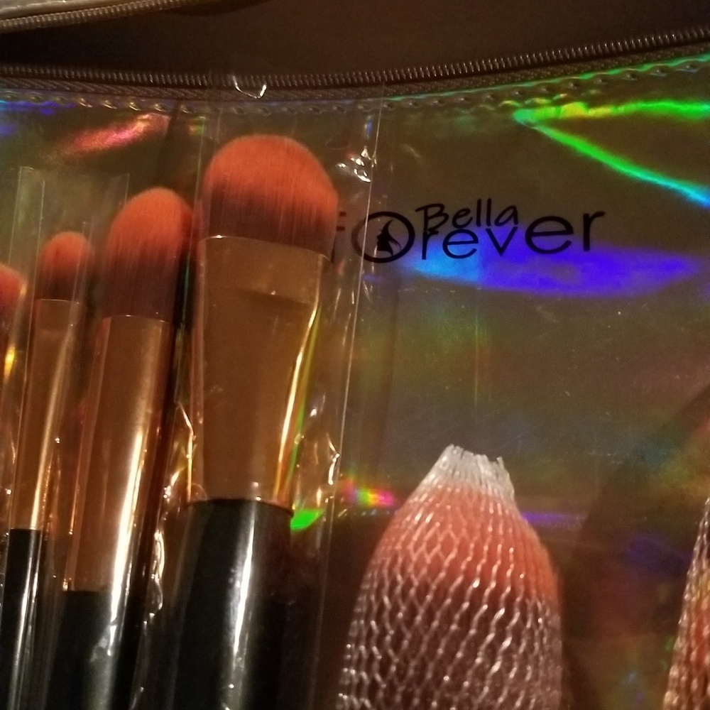 Bella forever makeup brushes